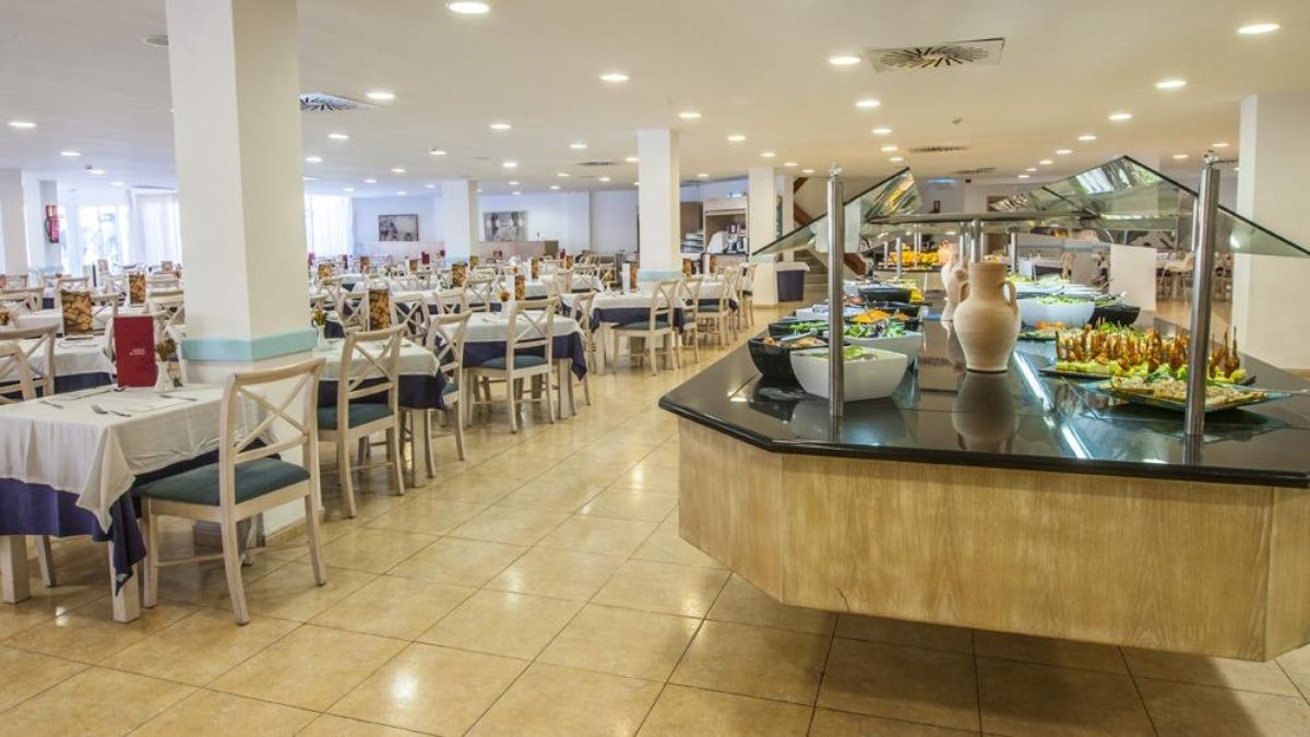 Marinda Garden Aparthotel Кала'н Бош Екстериор снимка