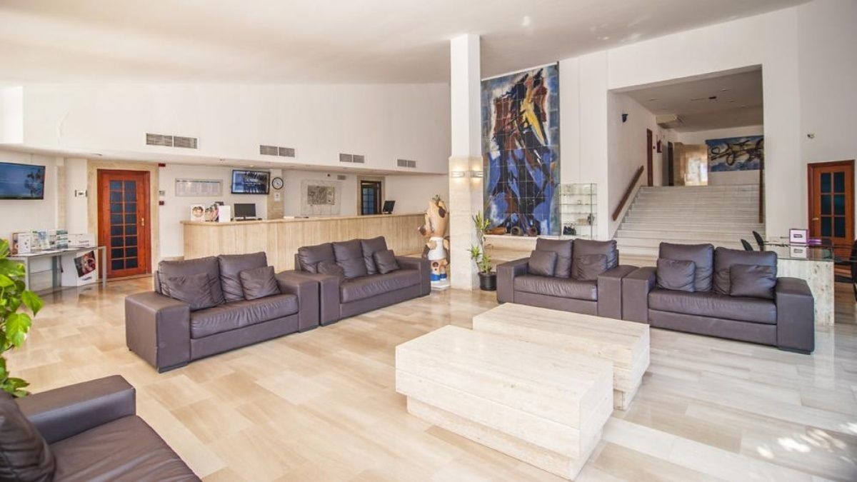 Marinda Garden Aparthotel Кала'н Бош Екстериор снимка