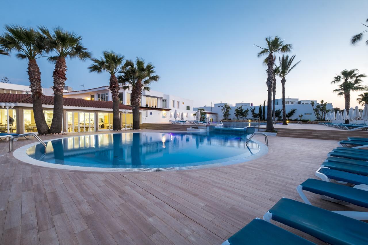 Marinda Garden Aparthotel Кала'н Бош Екстериор снимка